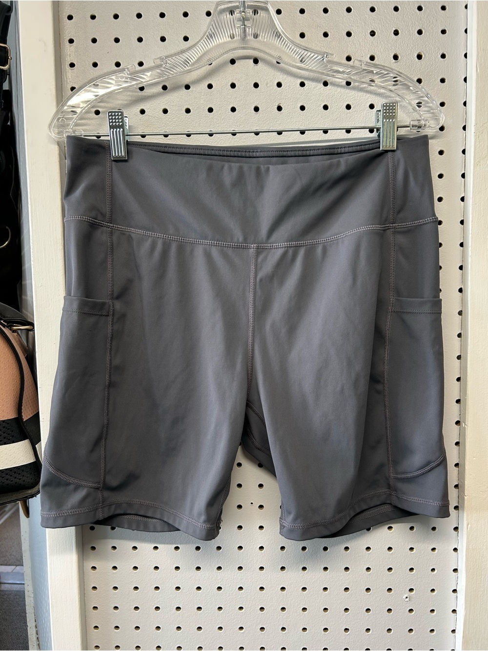 Women's thick Gray Active double Pocket Shorts XL